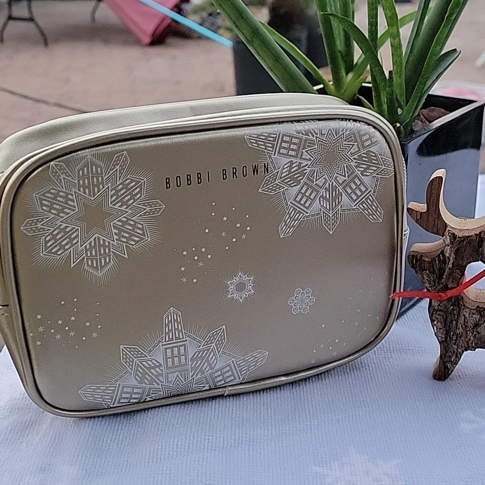 BOBBI BROWN COSMETIC CASE - Picture 7 of 8
